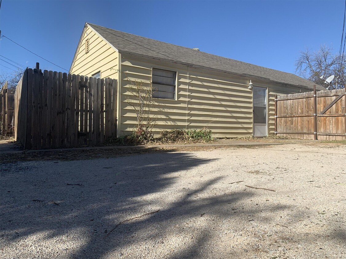 Foto principal - 1643 Dayton Ave
