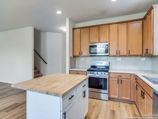 Building Photo - 7695 Pecos Rdg