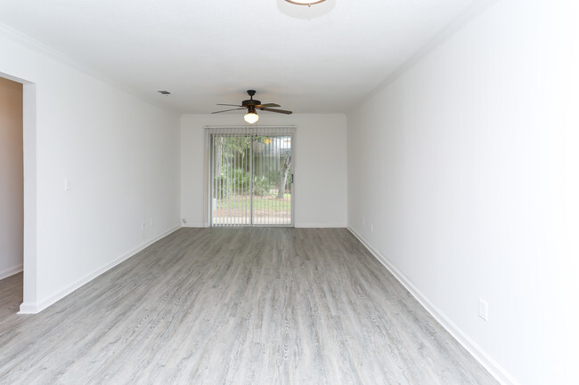 Living Room - Hickory Plantation