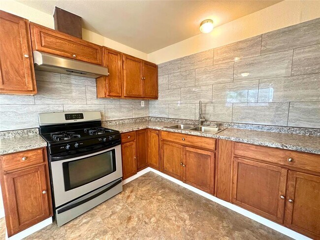 Foto del edificio - 2525 Dovemeadow Dr