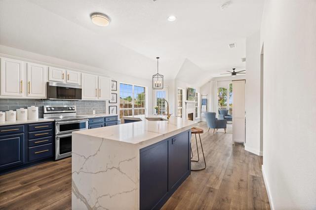 Foto del edificio - 7301 Beckington Dr