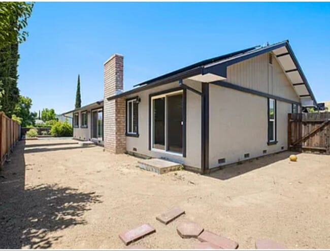Building Photo - 5512 Pamplona Ct