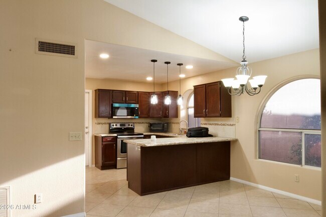 Foto del edificio - 7568 W Kerry Ln
