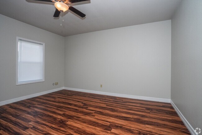 Foto del edificio - 424 Fieldstone Ln