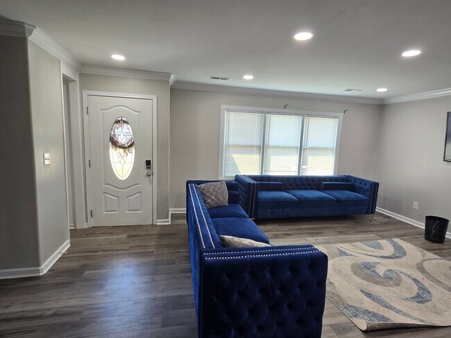 Foto del edificio - 2712 Mastin Lake Rd NE
