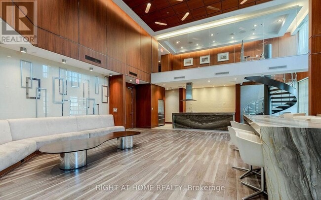 Building Photo - 215 Sherway Gardens Rd