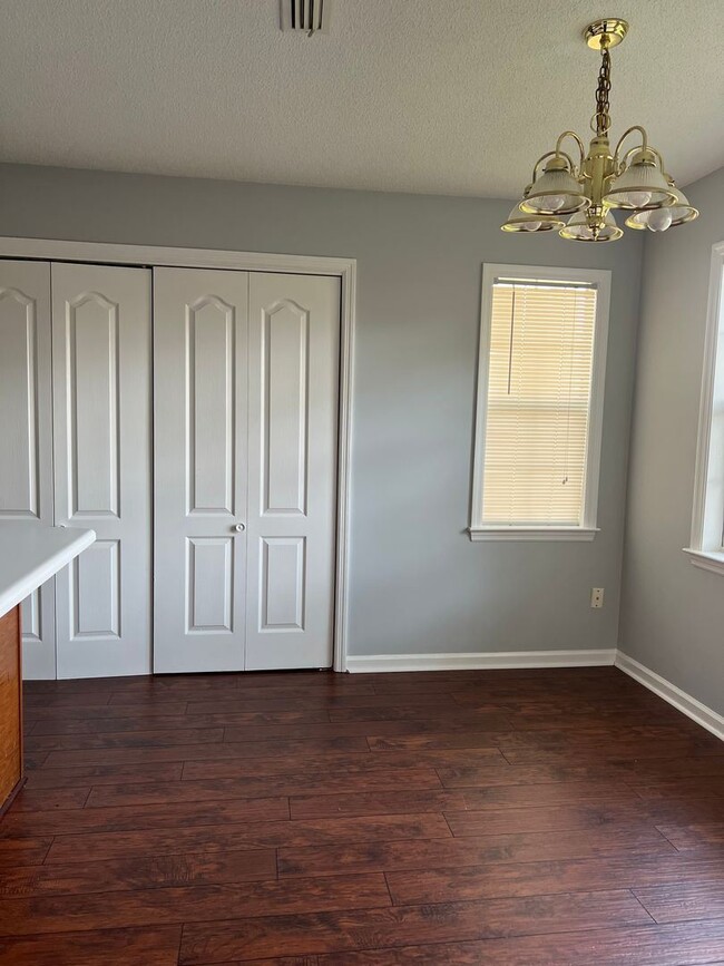 Building Photo - 3 br, 2 bath House - 2840 Quail Cove