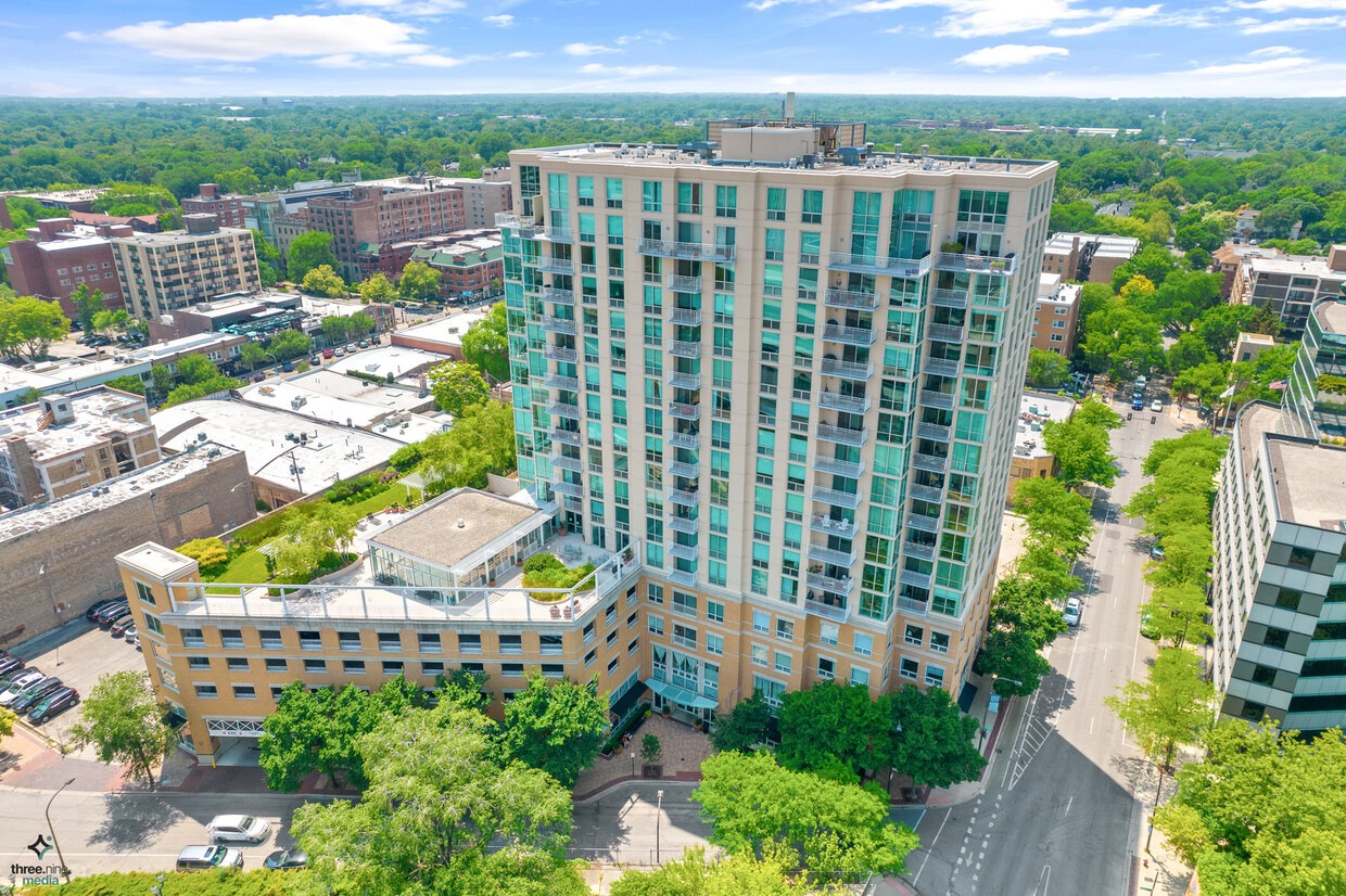 Foto principal - 1640 Maple Ave