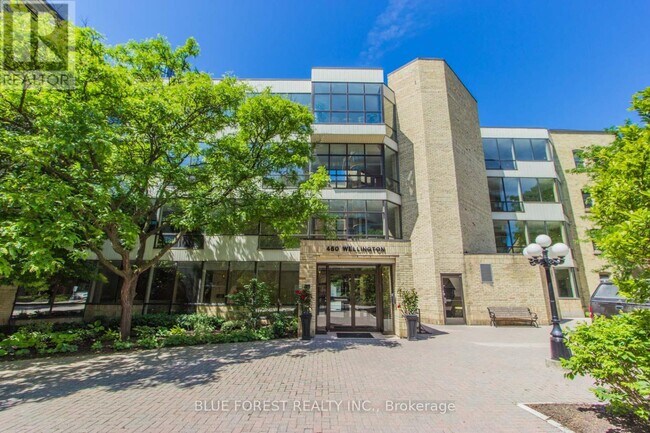 Building Photo - 460 Wellington St