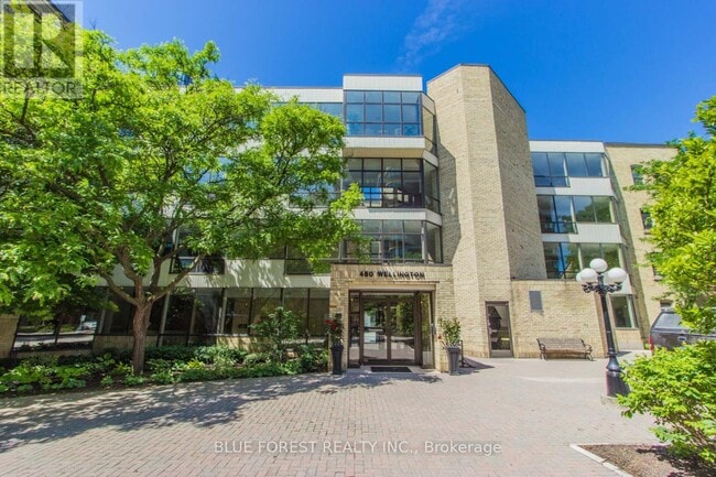 Photo du bâtiment - 460 Wellington St