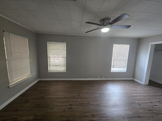 Foto del edificio - 1615 Cincinnati Ave