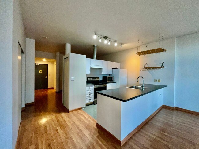 Foto del edificio - Urban 1-Bedroom Apartment in Downtown Seattle