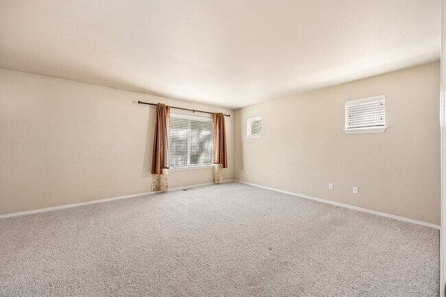 Foto del edificio - 3 Bedroom 2.5 bath Foxglove Meadows Home $3495.00