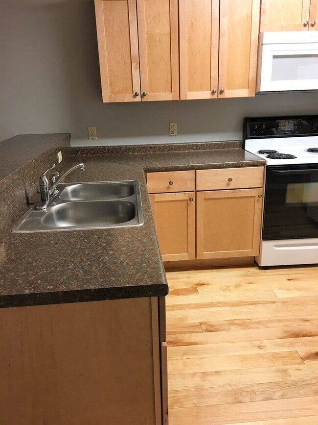 Photo - 75-C SL Apartment