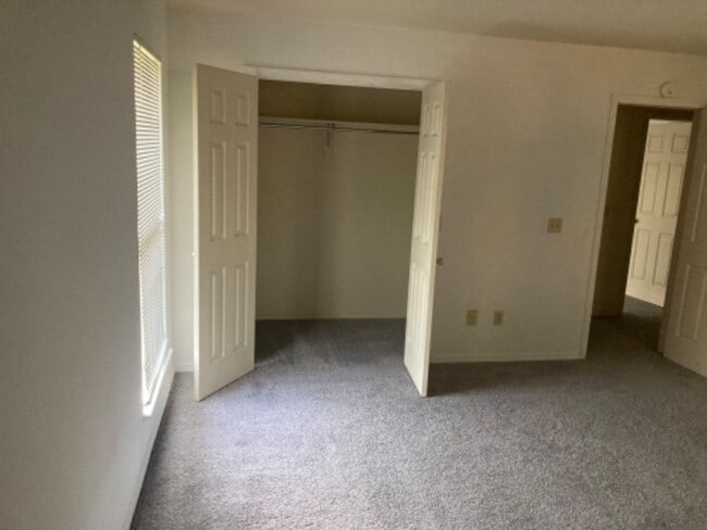 Photo - 1810 Westridge St Apartment