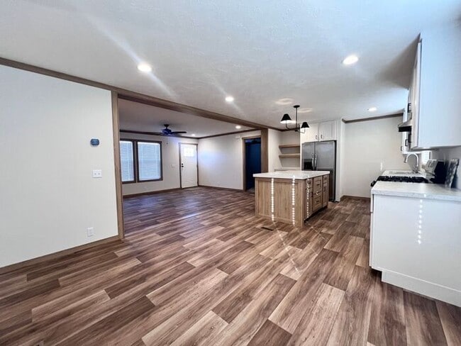 Foto del edificio - Brand New 3 Bedroom 2 Bath Home With Beaut...