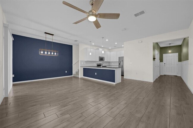 Building Photo - 9389 Tecumseh Dr