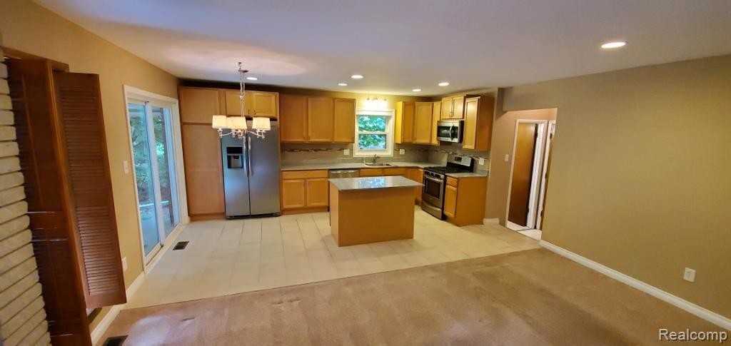 Foto del edificio - 23977 Meadowbrook Rd