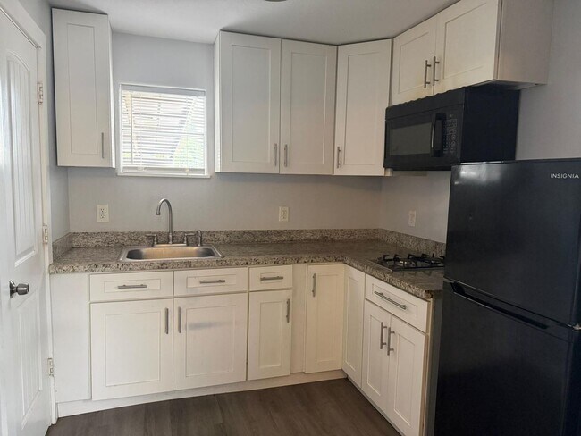 Foto del edificio - 2460 North St