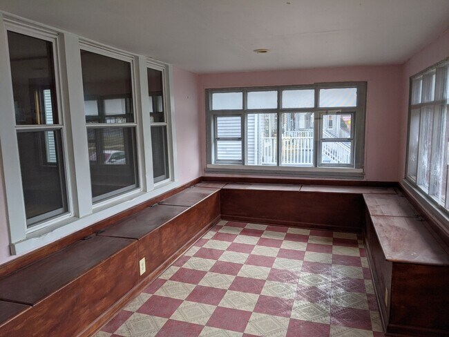 Foto del edificio - 1025 Sherman Ave