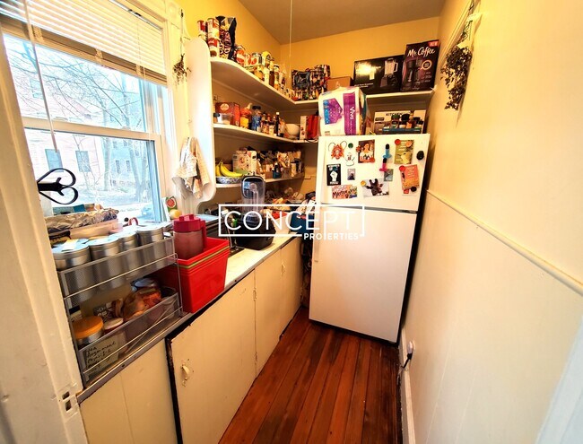 Building Photo - 2 Gilson Terrace