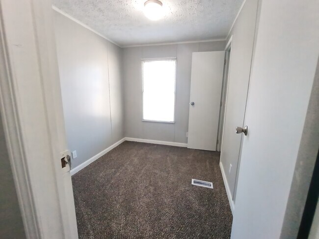 Foto del edificio - 88 Deerwood Park