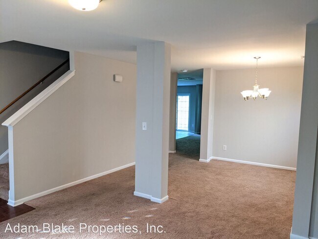 Building Photo - 4 br, 2.5 bath House - 6515 Eastfield Park...