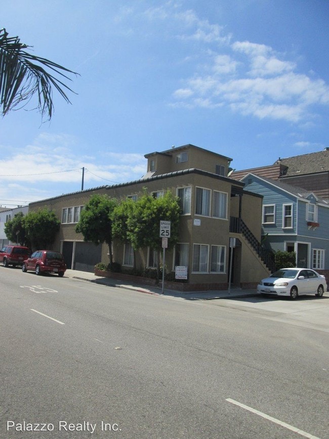 Building Photo - 5902-5910 E Ocean Blvd