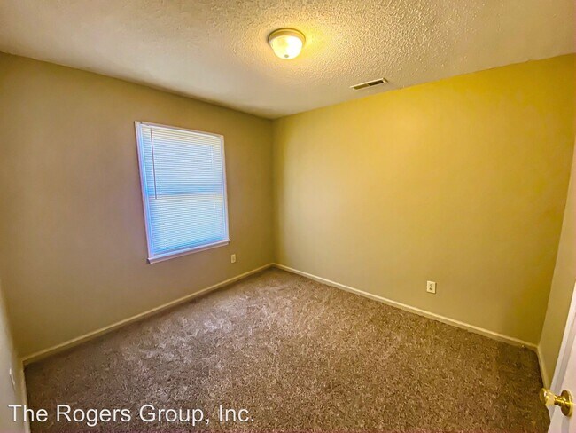 Building Photo - 216-218 Gary St