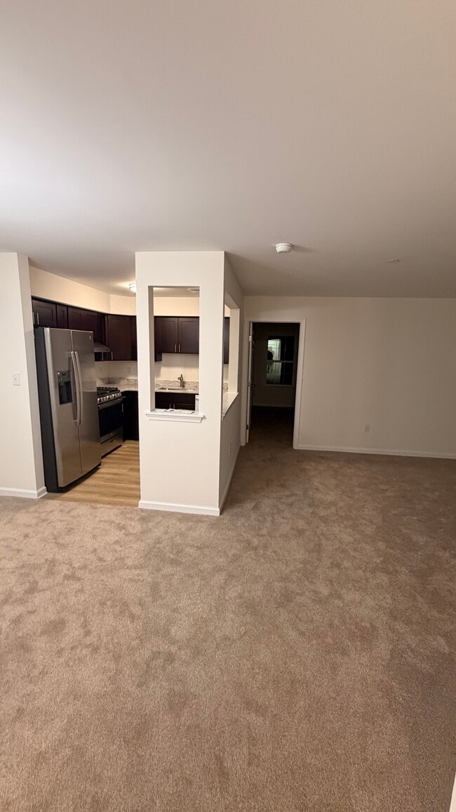 Building Photo - 1217 Waterford Dr