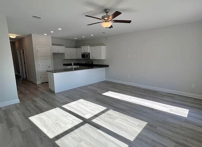 Foto del edificio - 6029 Brylex Ln