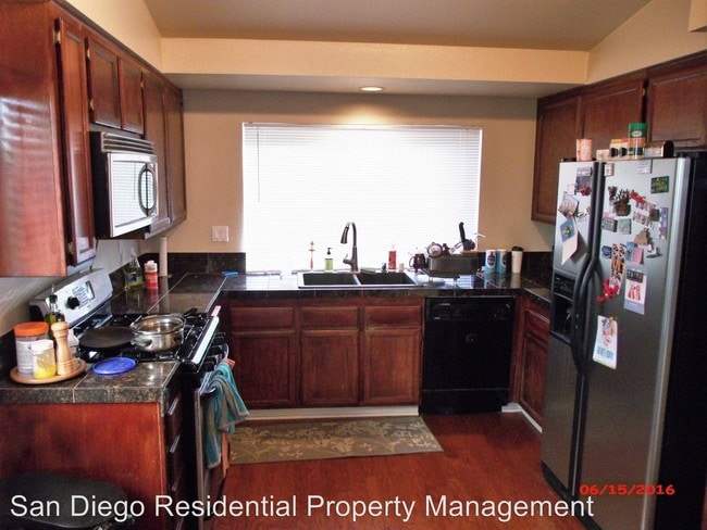 Building Photo - 12185 Middlebrook Sq