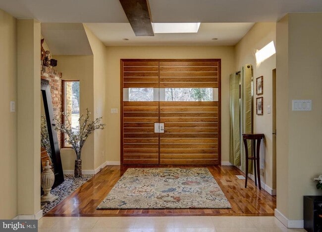 Building Photo - 1127 Winding Dr