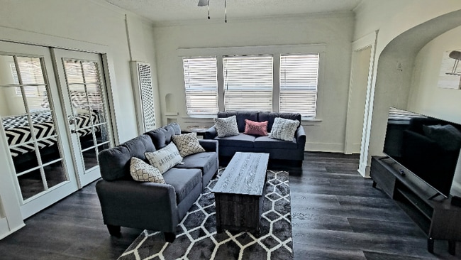 Photo - 3536 W 60th St Apartment