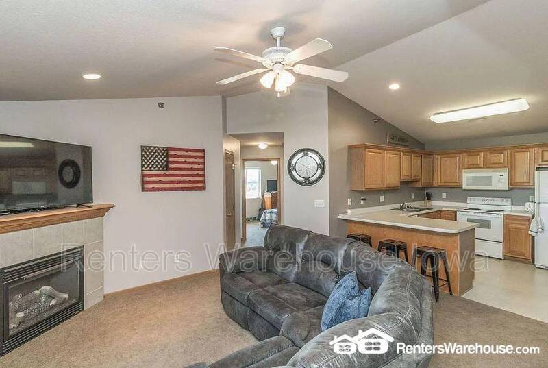 Primary Photo - 10111 Sutton Dr