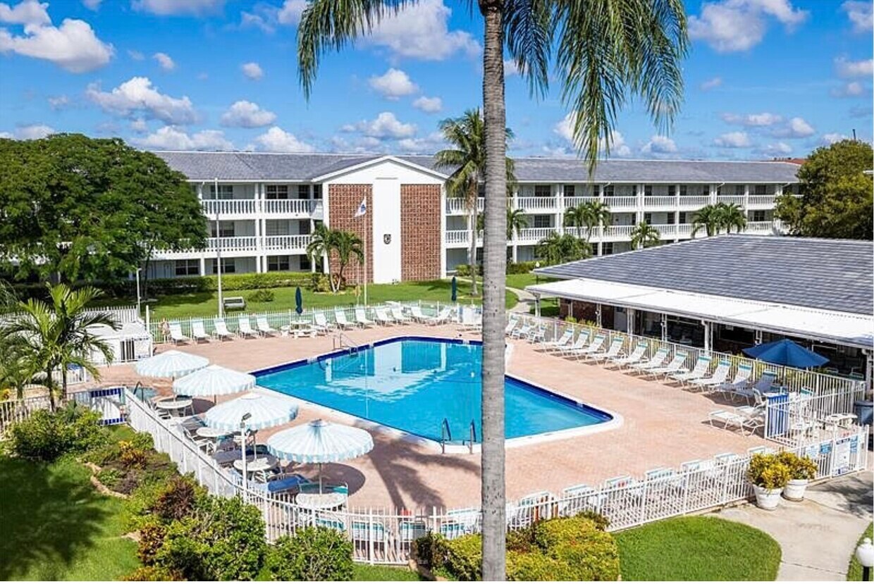 Photo - 5200 NE 24th Terrace (Fort Lauderdale, FL)