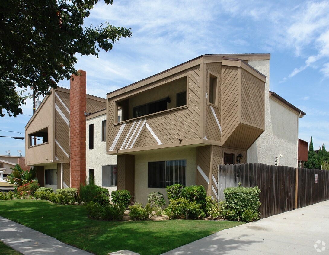 Foto del edificio - 4881 Pearce St