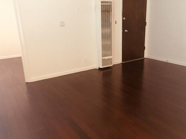 Building Photo - 1 bedroom in San Francisco CA 94122