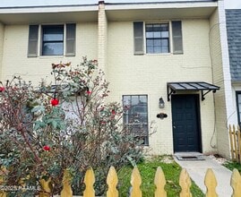 Building Photo - 2419 Robley Dr