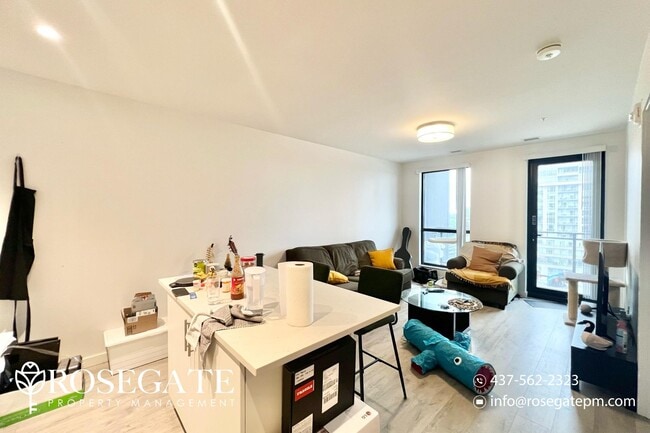 Building Photo - Spacious 1-Bedroom Condo | Fully Renovated...