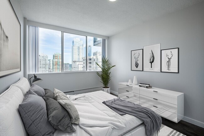 Building Photo - Central Plaza