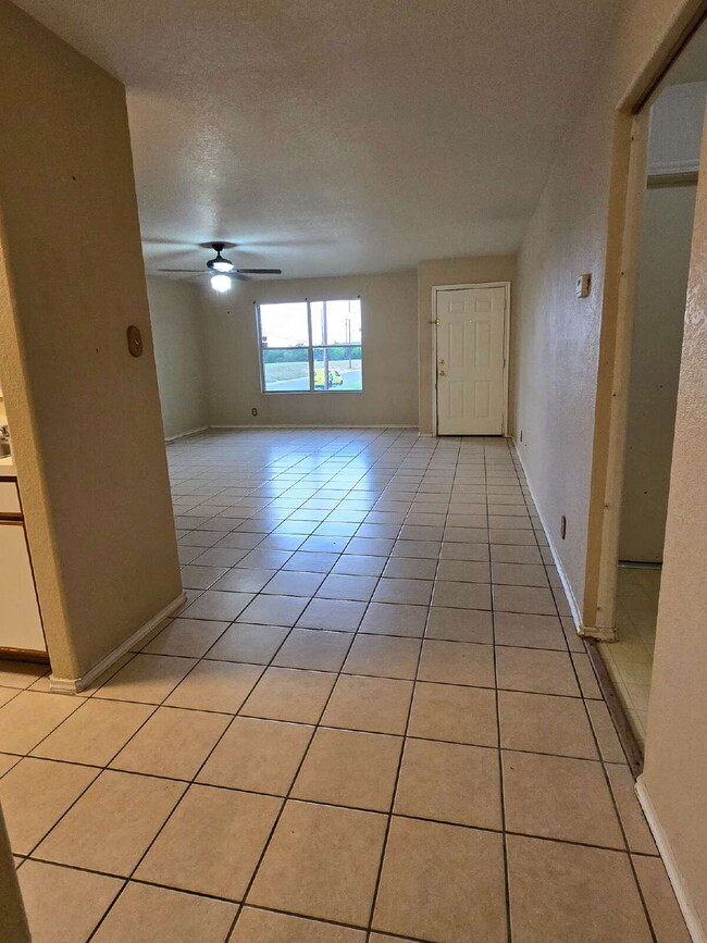 Foto del edificio - "Charming 3-Bedroom Sanctuary in San Anton...