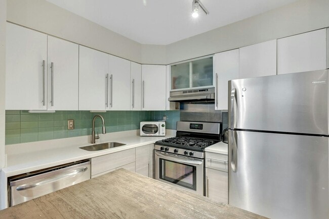 Building Photo - 120 Sherman Ave