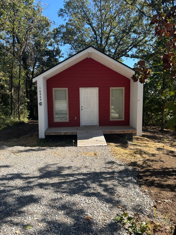 Photo - 16889 Digby Dr House