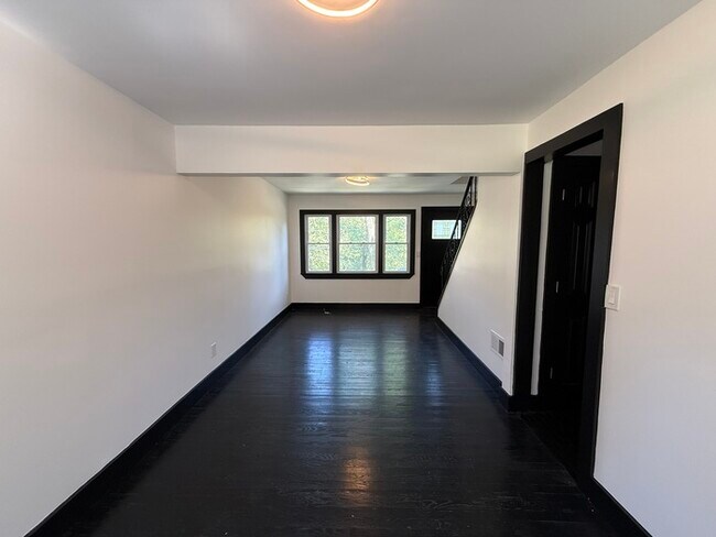 Foto del edificio - 49 Hunter Rd