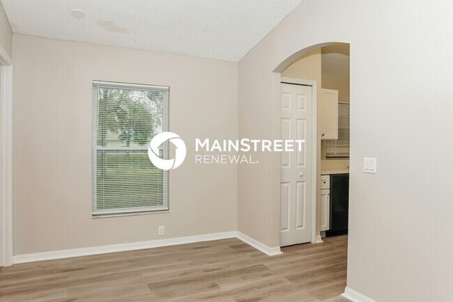 Foto del edificio - 4 Bedroom Pet-Friendly Home in Palm Bay, F...