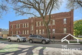 Building Photo - 5014 N Rockwell St
