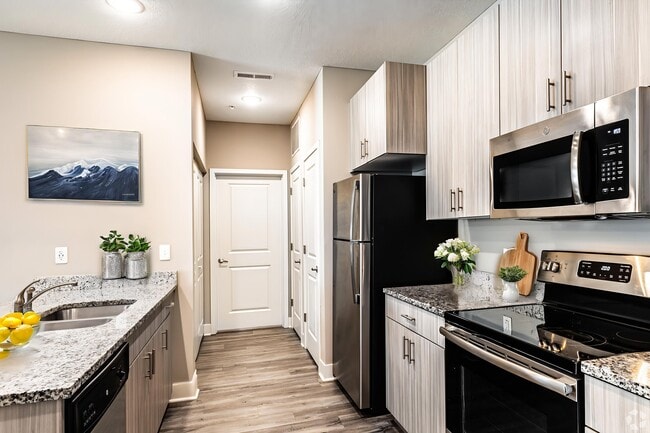 Foto del edificio - 5620 NE 80th Ter