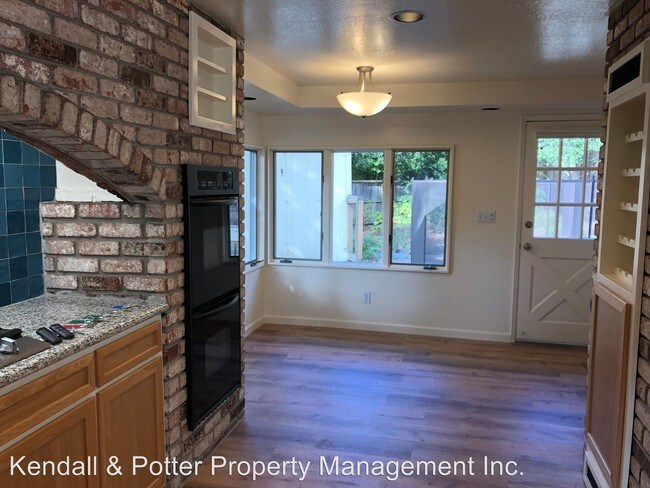Building Photo - 4 br, 2.5 bath House - 111 Ponderosa Dr.