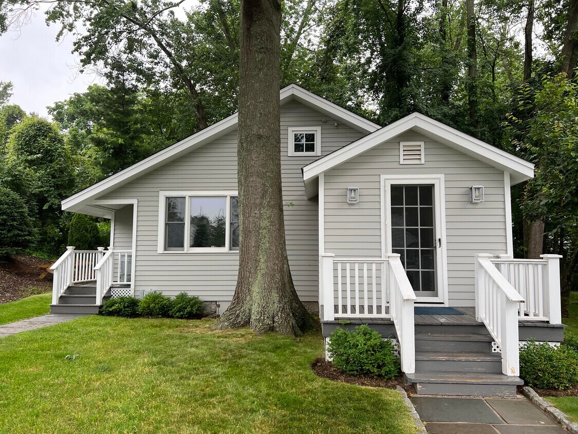 693 Boston Post Rd, Darien, CT 06820 House Rental in Darien, CT